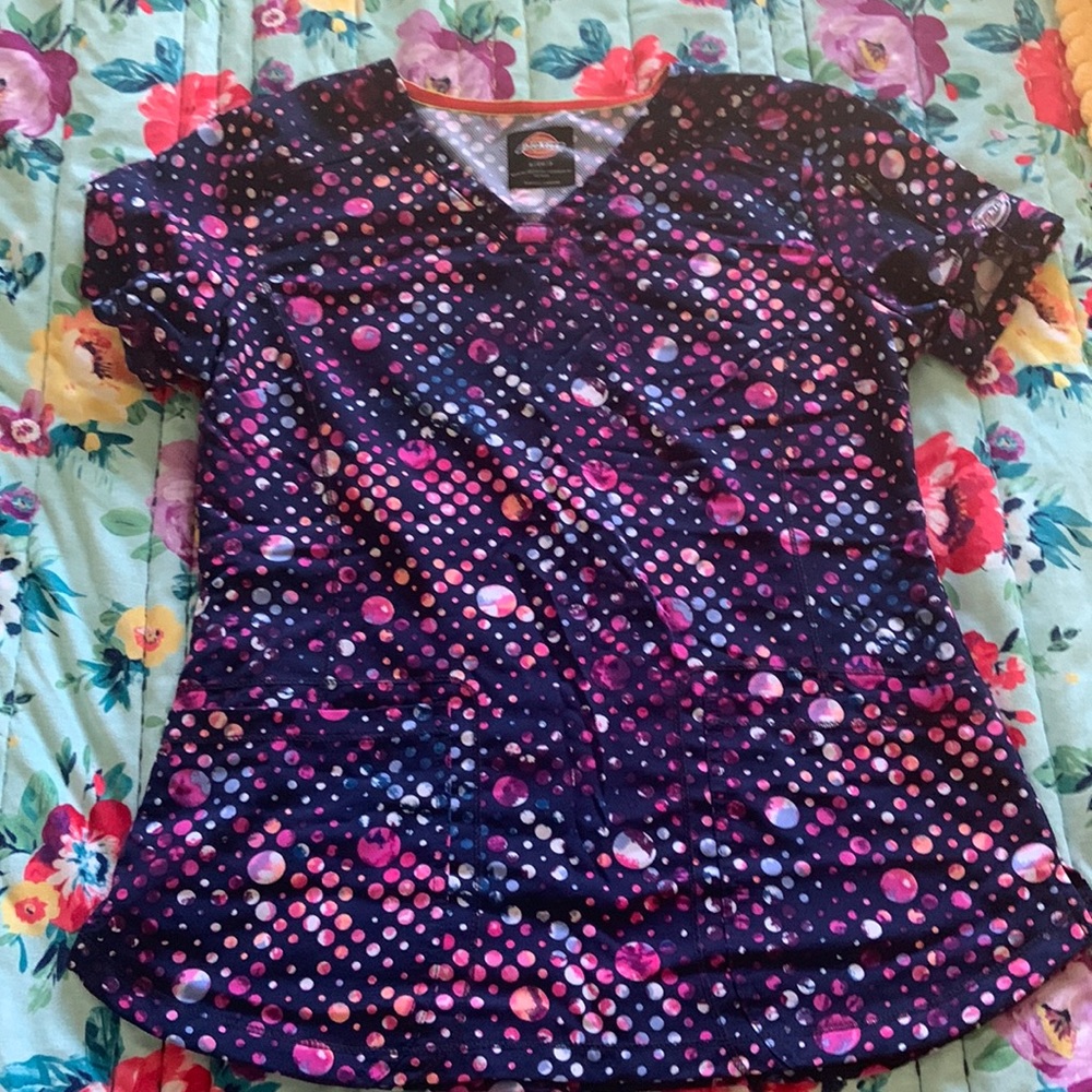 Scrub top